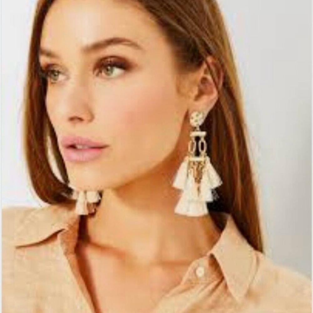 NWT Lilly Pulitzer “Boho Safari” Tassel Chandelier Statement Earrings Sand/Gold